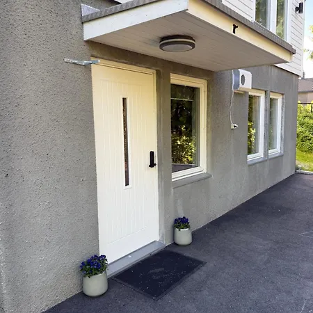 Near Gardermoen And Downtown With Parking And View Over The Creek In The Garden *